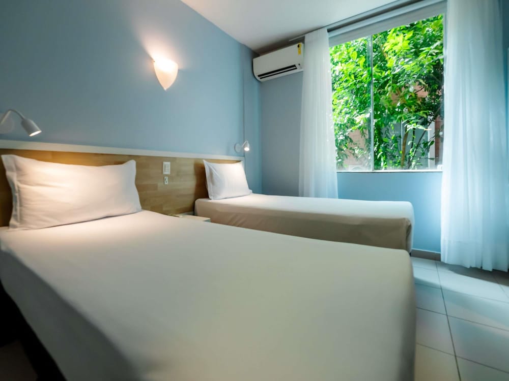 Habitación Estándar con 1 cama doble y 2 camas individuales del hotel Ibis Styles Manaus