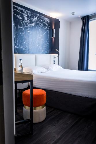 Habitación Doble Superior del hotel Montparnasse St Germain. Foto 7