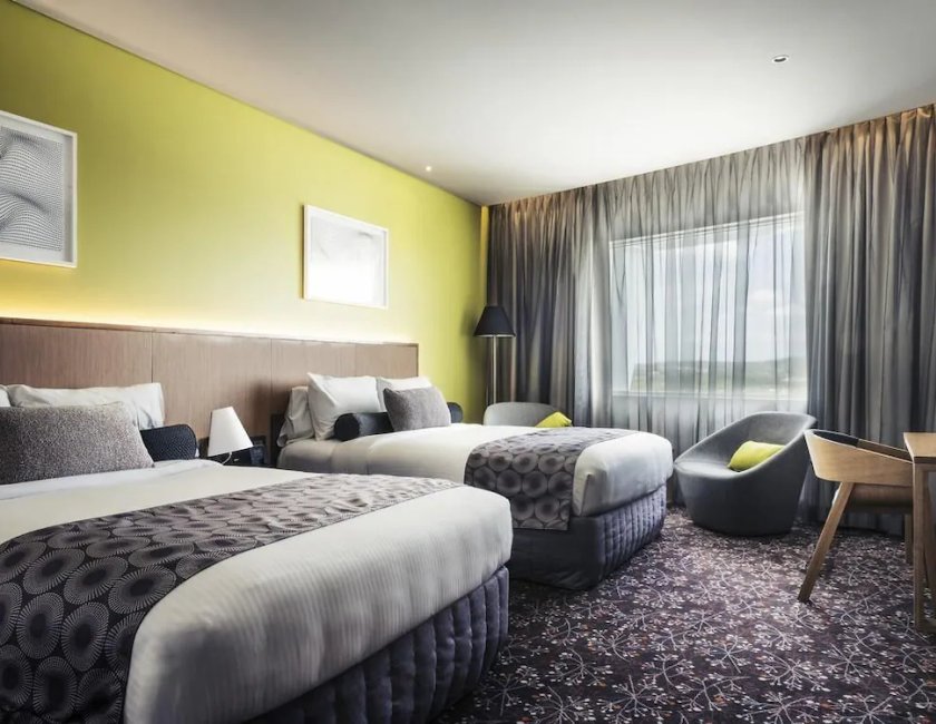 Habitación doble 2 Camas queen Normal del hotel Mercure Sydney Liverpool. Foto 5