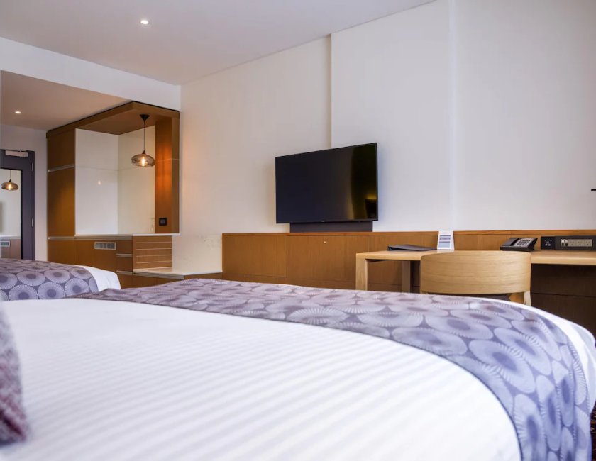 Habitación doble 2 Camas queen Normal del hotel Mercure Sydney Liverpool. Foto 7