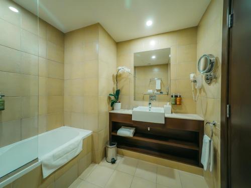 One Bedroom Apartment with Kitchenette del hotel Copthorne Downtown Abu Dhabi. Foto 9