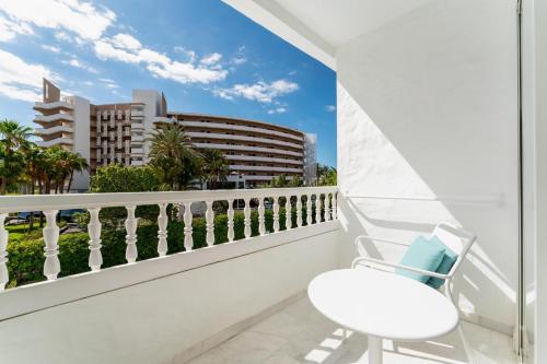 Junior suite Balcón o Terraza 1 Cama doble del hotel Gold By Marina - Adults Only. Foto 5