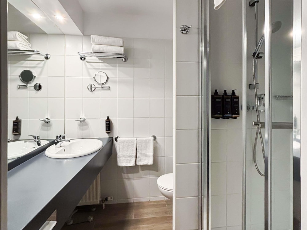 Habitación estándar con camas gemelas del hotel Mercure Cieszyn. Foto 6
