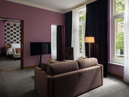 SUITE PRESTIGE - 1 Cama King Size - Servicio de Mayordomo - Vistas al Canal - Salón Independiente del hotel Sofitel Legend The Grand Amsterdam