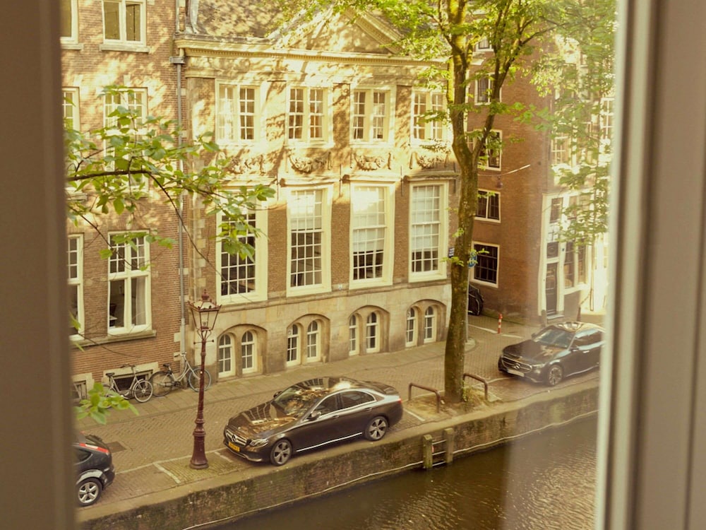 HABITACIÓN DE LUJO - 1 Cama King Size - Vistas al Canal del hotel Sofitel Legend The Grand Amsterdam. Foto 5