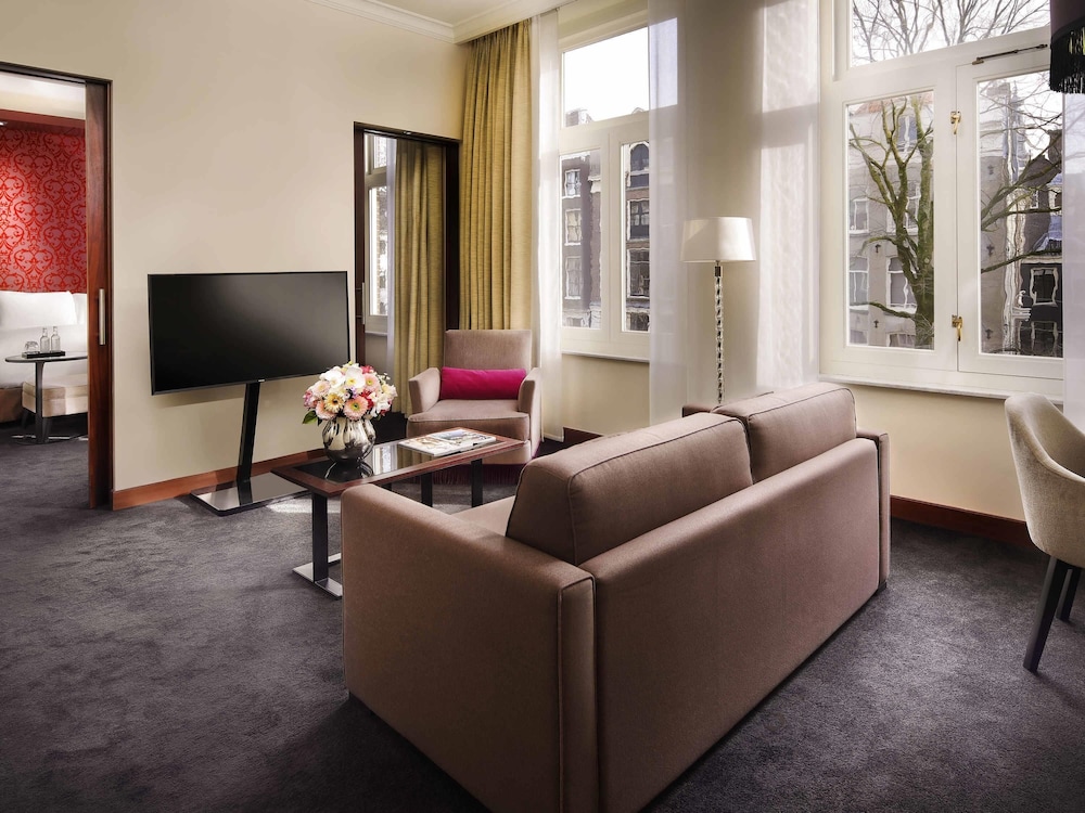 Suite Junior - 1 cama king size, vistas al jardín, a la ciudad o al patio interior del hotel Sofitel Legend The Grand Amsterdam. Foto 3