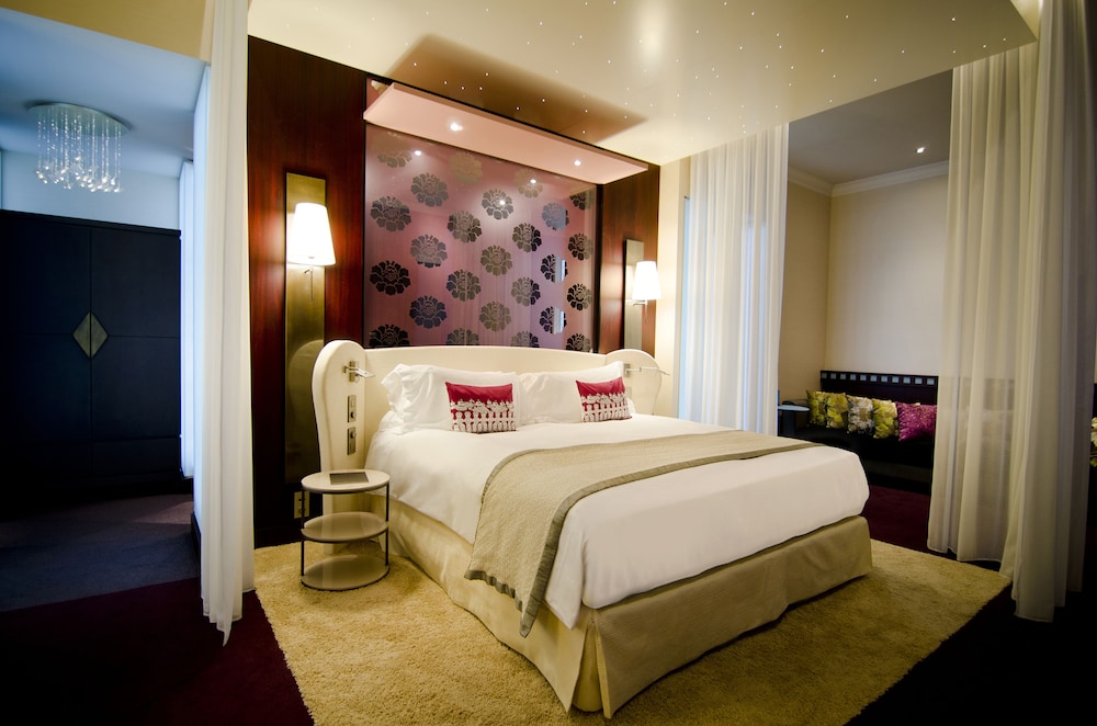 SUITE ÓPERA - 1 Cama King - SERVICIO DE MAYORDOMO; VISTAS AL JARDÍN O AL PATIO INTERIOR; SALÓN INDEPENDIENTE del hotel Sofitel Legend The Grand Amsterdam. Foto 1
