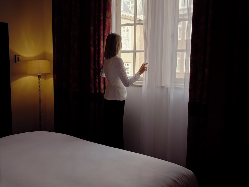 SUITE ÓPERA - 1 Cama King - SERVICIO DE MAYORDOMO; VISTAS AL JARDÍN O AL PATIO INTERIOR; SALÓN INDEPENDIENTE del hotel Sofitel Legend The Grand Amsterdam. Foto 3