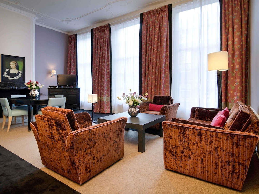 SUITE ÓPERA - 1 Cama King - SERVICIO DE MAYORDOMO; VISTAS AL JARDÍN O AL PATIO INTERIOR; SALÓN INDEPENDIENTE del hotel Sofitel Legend The Grand Amsterdam. Foto 5
