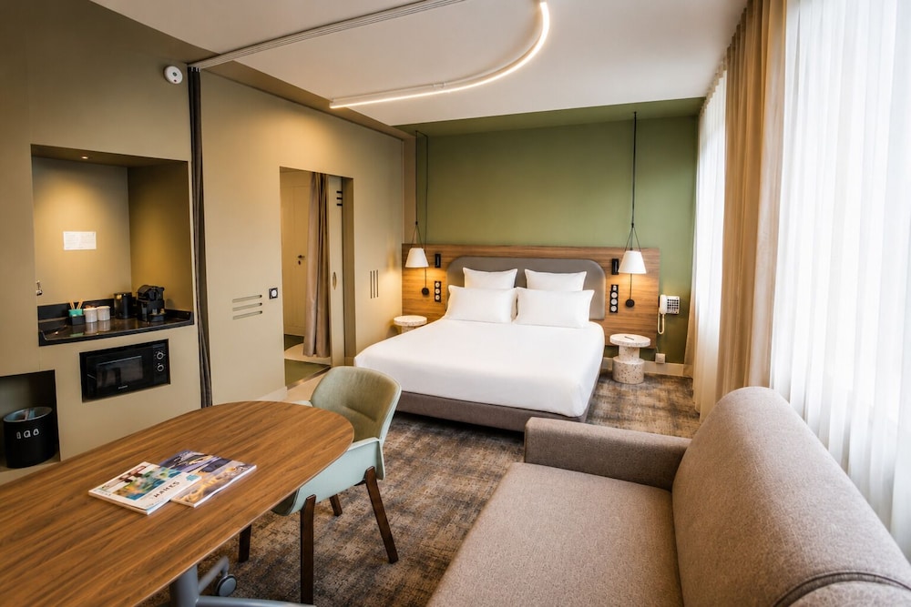 Suite superior, 1 cama doble con sofá cama del hotel Novotel Suites Rouen Normandie. Foto 3