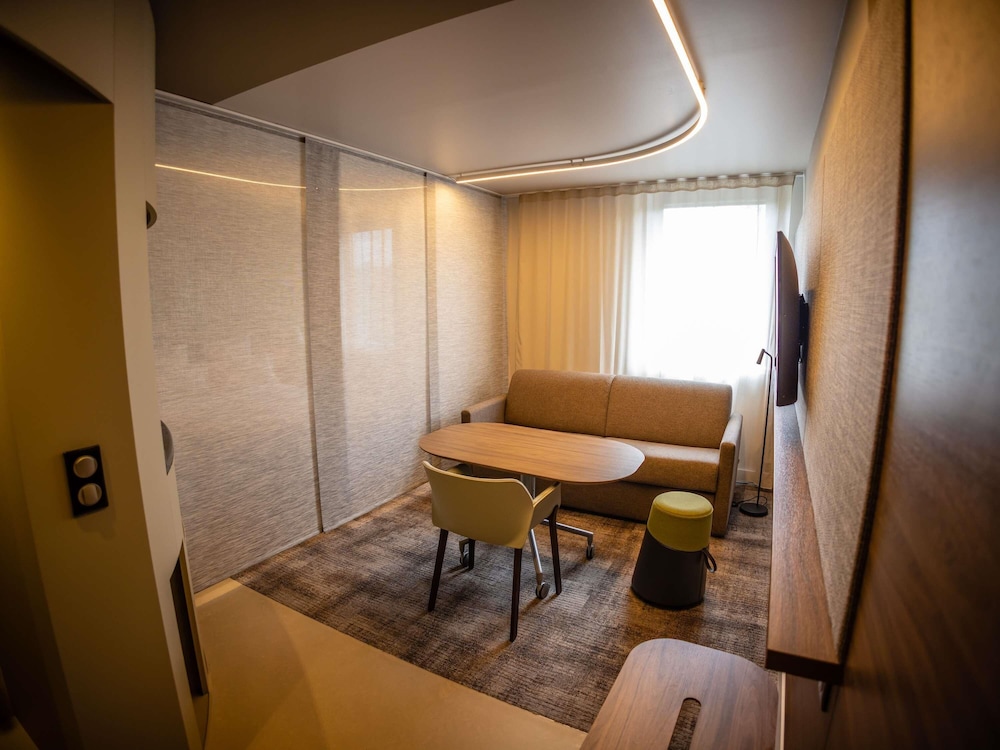 Suite superior, 1 cama doble con sofá cama del hotel Novotel Suites Rouen Normandie. Foto 11