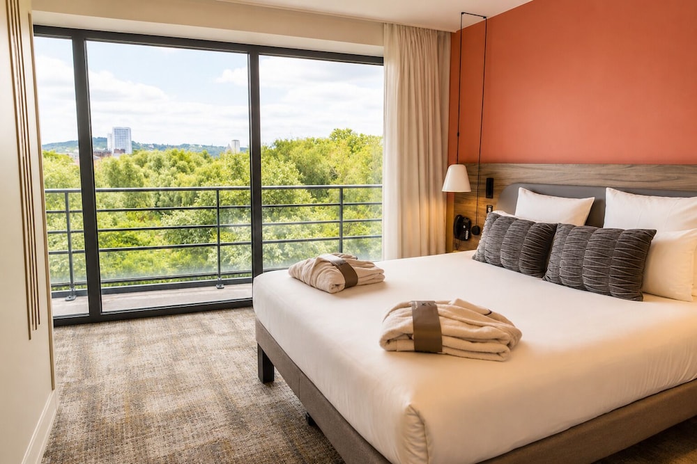 Suite Ejecutiva del hotel Novotel Suites Rouen Normandie. Foto 2