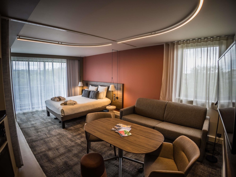 Suite Ejecutiva del hotel Novotel Suites Rouen Normandie. Foto 6