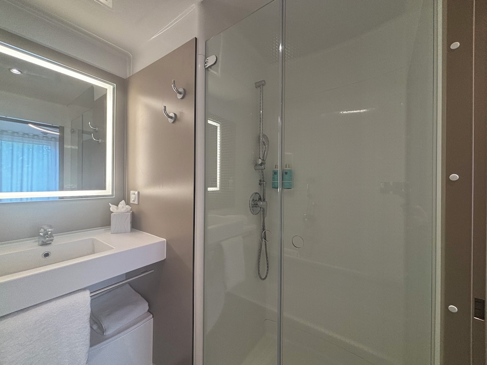 Suite Superior 2 Camas individuales 1 Cama doble kitchenette del hotel Novotel Suites Rouen Normandie. Foto 16
