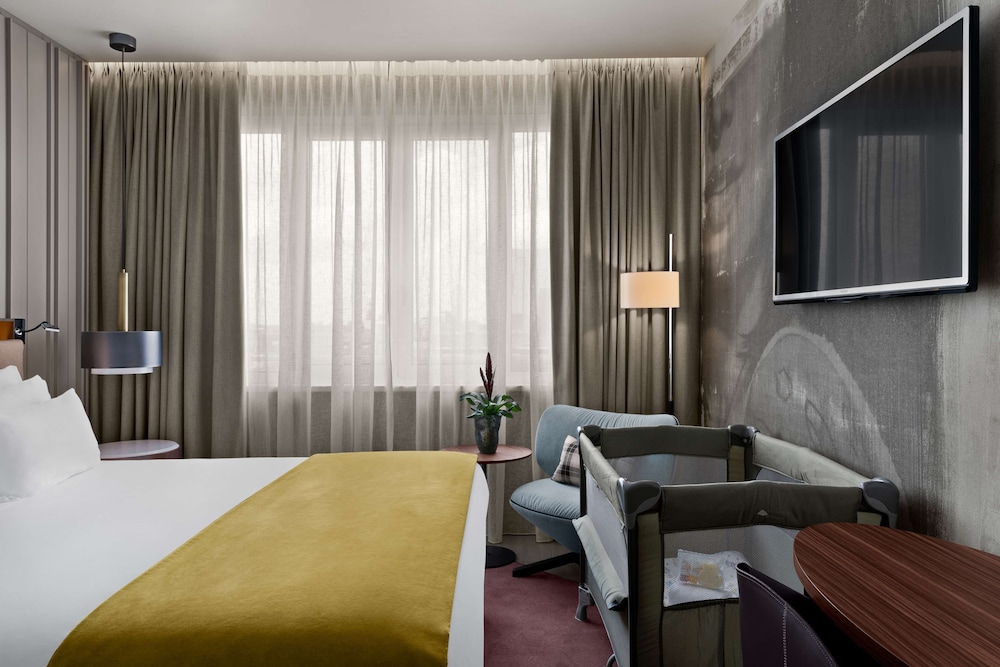 Habitación superior del hotel Nh Collection Amsterdam Flower Market. Foto 1