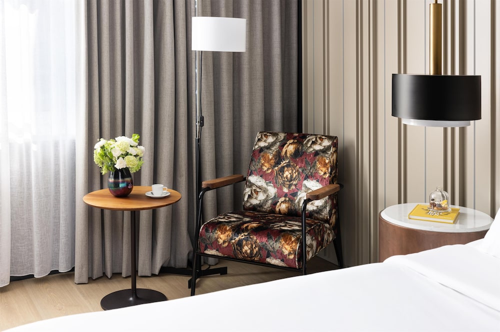 Habitación superior del hotel Nh Collection Amsterdam Flower Market. Foto 8