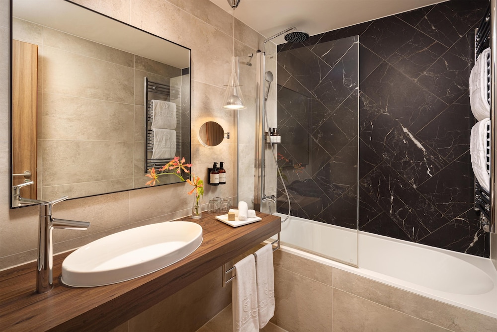 Habitación Premium del hotel Nh Collection Amsterdam Flower Market. Foto 8