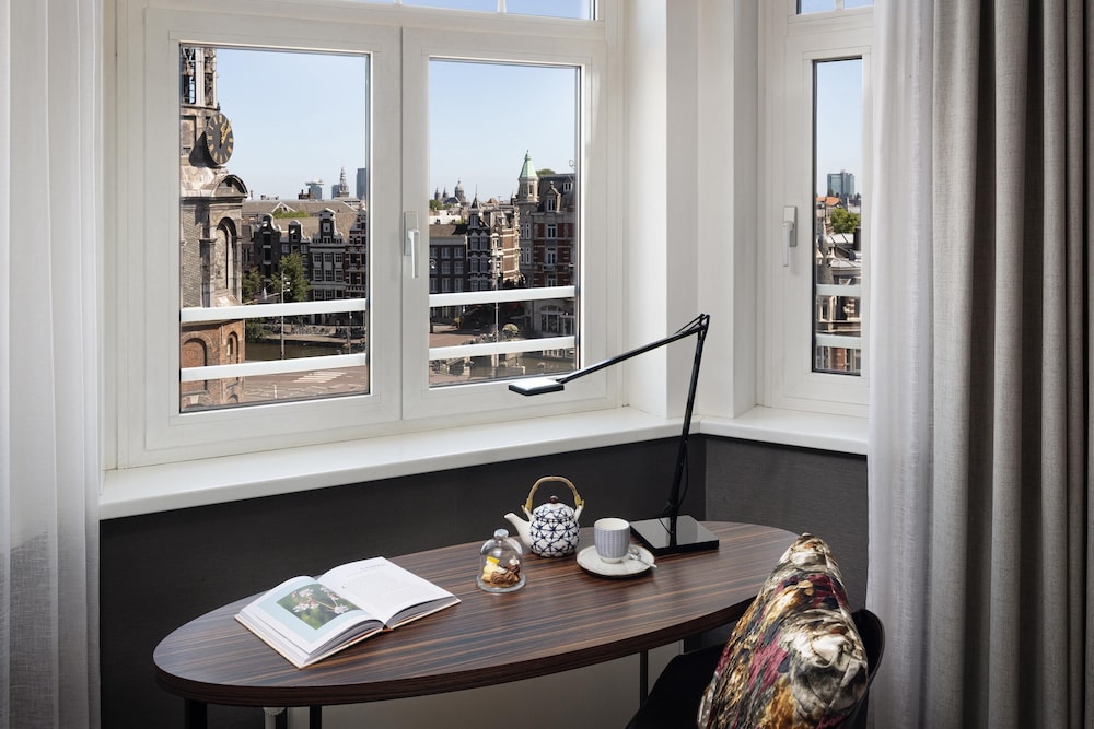 Suite junior del hotel Nh Collection Amsterdam Flower Market. Foto 4