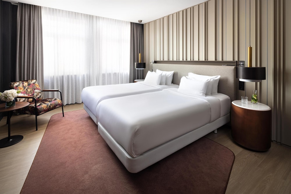 Suite junior del hotel Nh Collection Amsterdam Flower Market. Foto 8