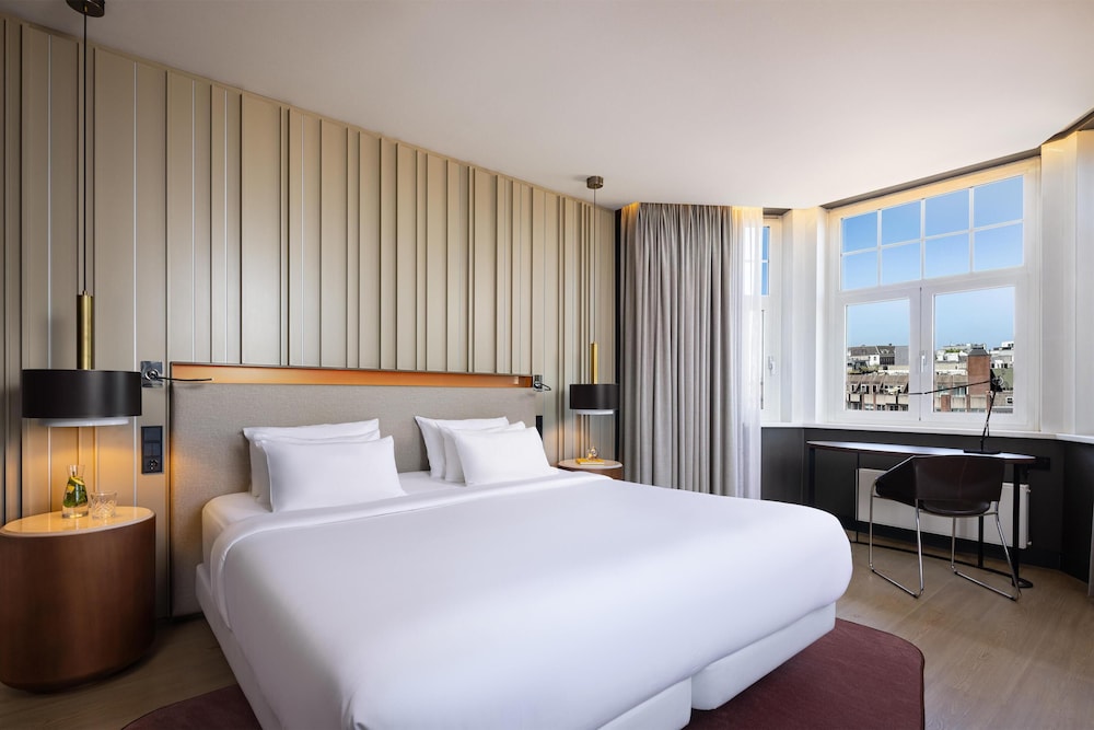 Suite junior (View, Extra Bed 2 adults + 1 child) del hotel Nh Collection Amsterdam Flower Market. Foto 9