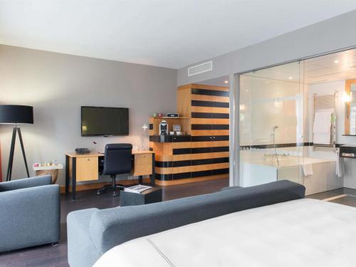Suite Junior del hotel Swissôtel Amsterdam. Foto 7