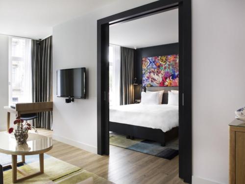 Suite Signature con vistas a la ciudad del hotel Swissôtel Amsterdam