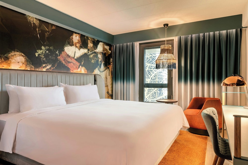 Habitación Club, 1 cama de matrimonio grande del hotel Renaissance Amsterdam