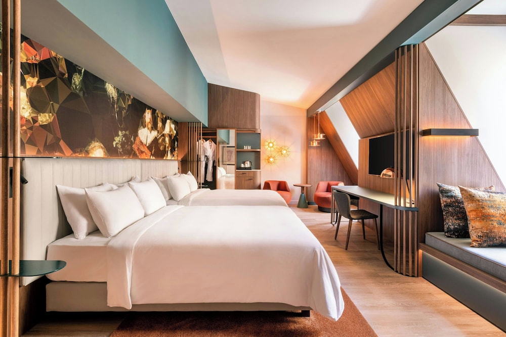 Habitación familiar, 2 camas dobles del hotel Renaissance Amsterdam. Foto 4