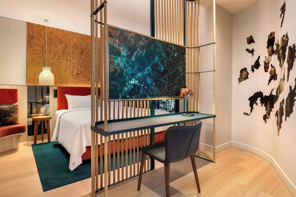Habitación, 1 cama de matrimonio grande (View) del hotel Renaissance Amsterdam. Foto 5