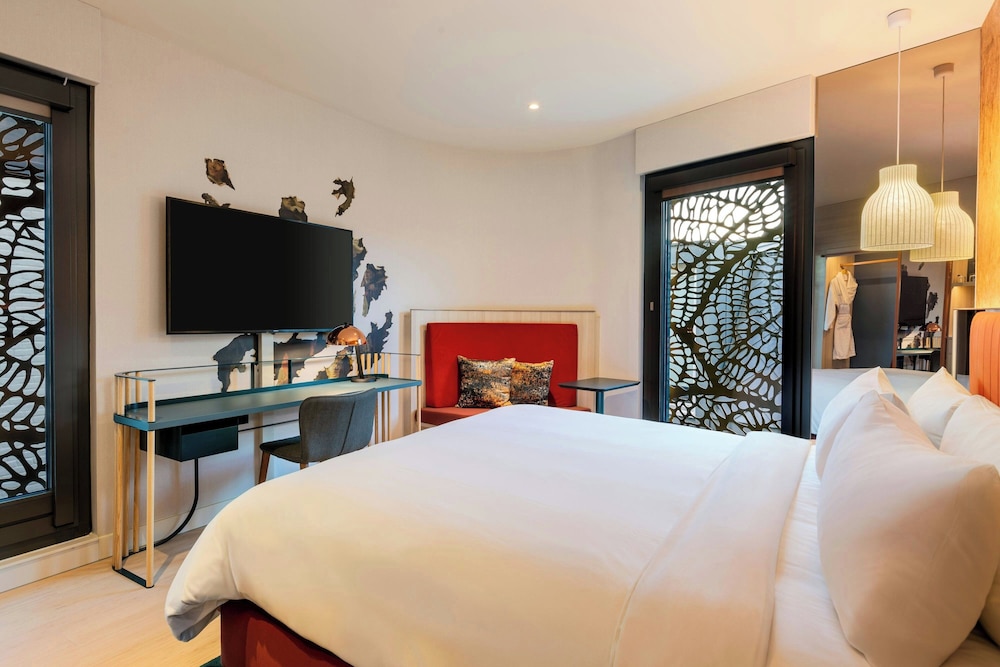 Habitación, 1 cama de matrimonio grande (View) del hotel Renaissance Amsterdam. Foto 8