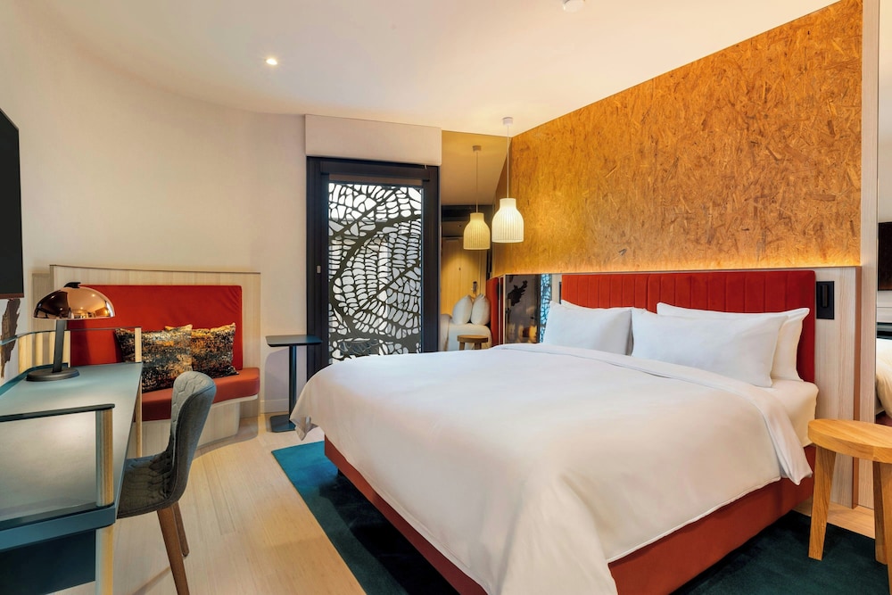 Habitación, 1 cama de matrimonio grande (View) del hotel Renaissance Amsterdam. Foto 10