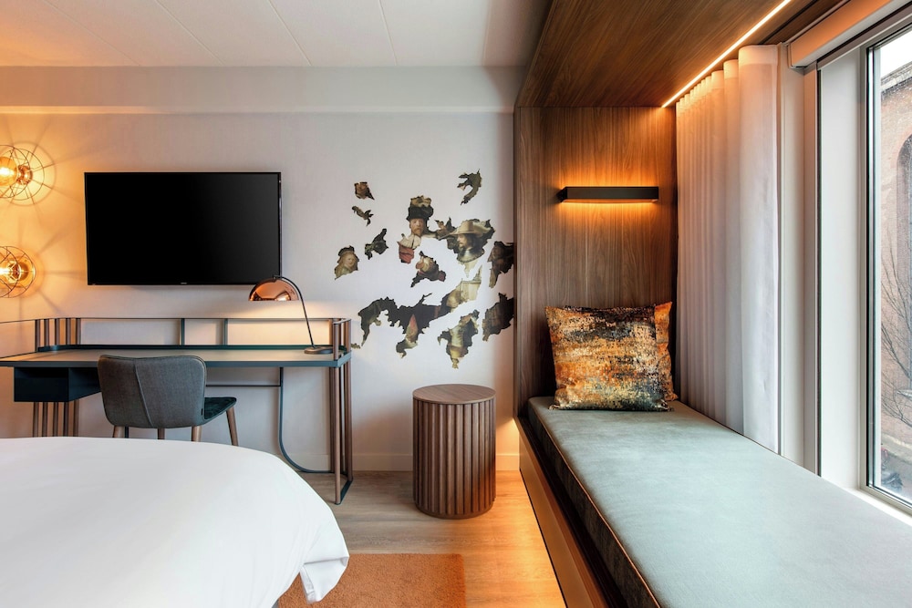 Habitación Deluxe, 1 cama de matrimonio grande del hotel Renaissance Amsterdam