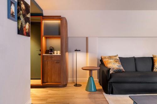 Suite Junior con acceso al Club Lounge del hotel Renaissance Amsterdam. Foto 3