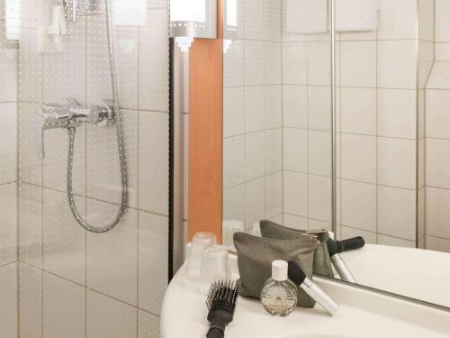 Habitación Doble del hotel Ibis Schiphol Amsterdam Airport. Foto 4