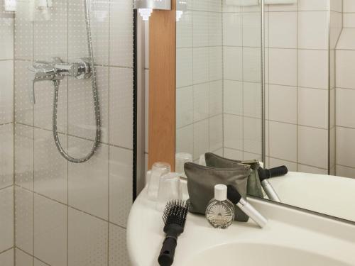 Habitación cuádruple del hotel Ibis Schiphol Amsterdam Airport. Foto 3