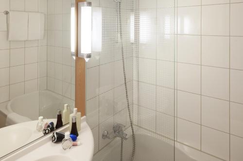 Habitación cuádruple del hotel Ibis Schiphol Amsterdam Airport. Foto 6