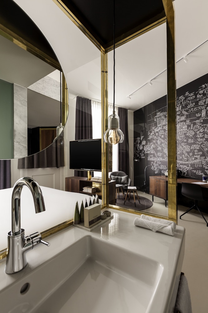 Junior suite 1 Cama king del hotel Ink Amsterdam - Mgallery. Foto 10