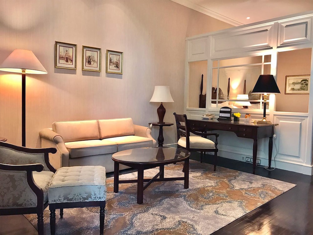 Suite Heritage, 1 Cama King del hotel Majapahit Surabaya - Mgallery. Foto 3