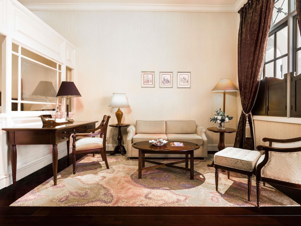 Suite Heritage, 1 Cama King del hotel Majapahit Surabaya - Mgallery. Foto 7