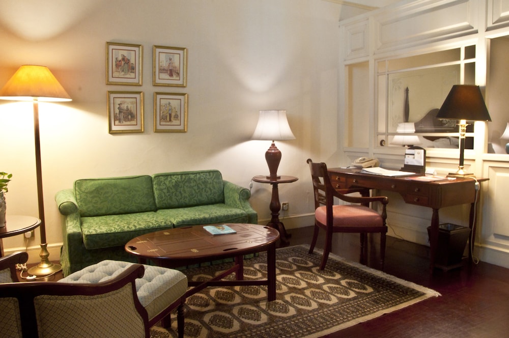 Suite Heritage, 2 Camas Individuales del hotel Majapahit Surabaya - Mgallery. Foto 1