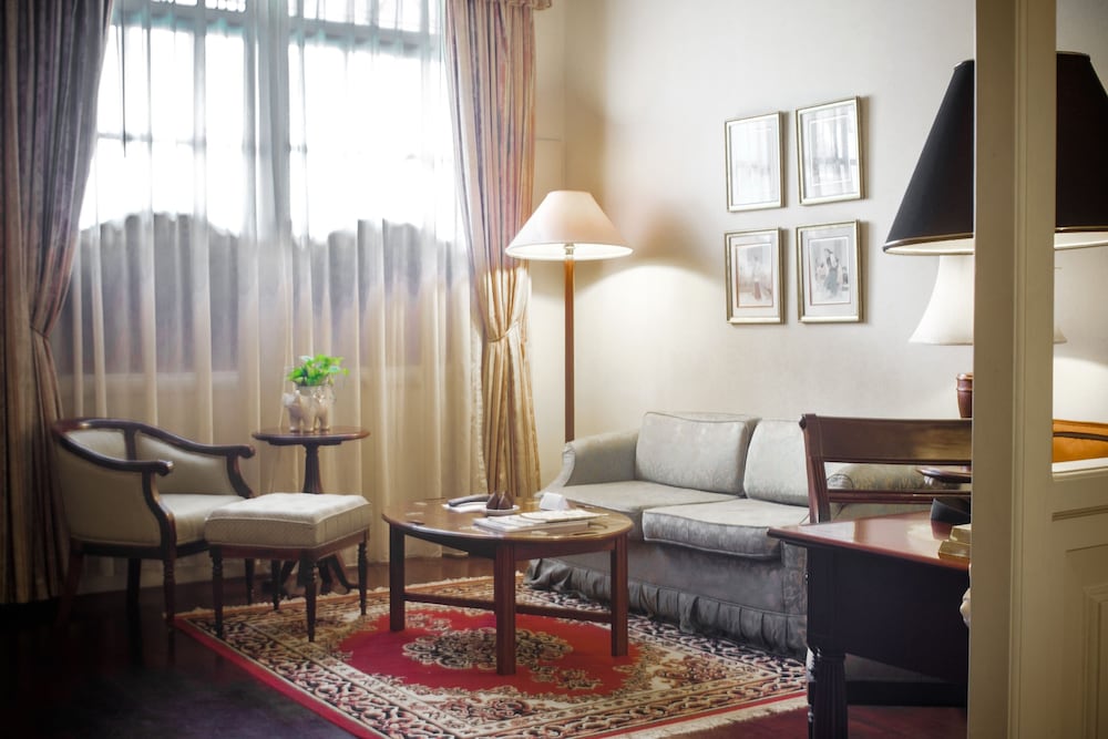 Suite Heritage, 2 Camas Individuales del hotel Majapahit Surabaya - Mgallery. Foto 7