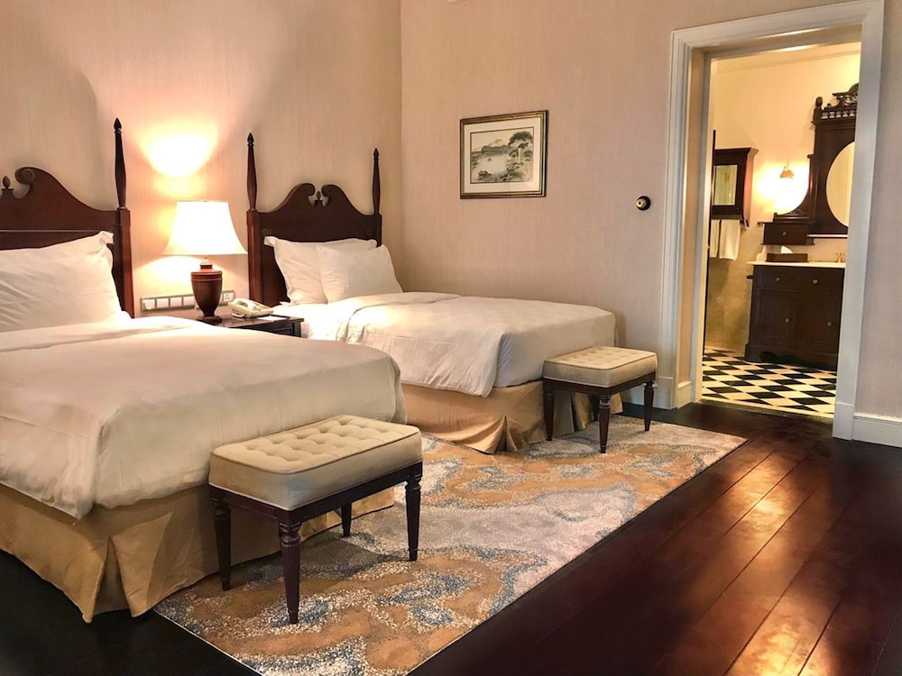 Suite Heritage, 2 Camas Individuales del hotel Majapahit Surabaya - Mgallery. Foto 10