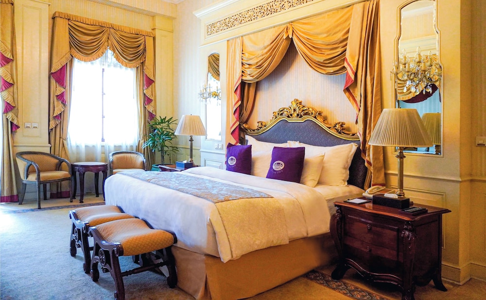 Suite Presidencial, 1 Cama King y 2 Individuales del hotel Majapahit Surabaya - Mgallery. Foto 1