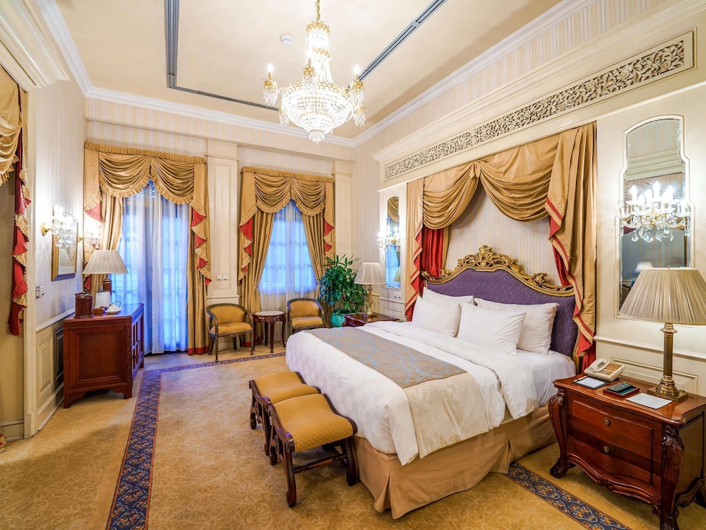 Suite Presidencial, 1 Cama King y 2 Individuales del hotel Majapahit Surabaya - Mgallery. Foto 2