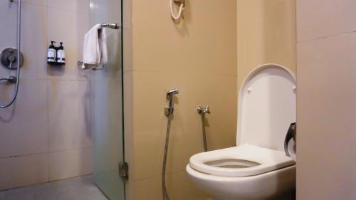 Habitación Doble Clásica - 2 camas del hotel Mercure Surabaya Grand Mirama. Foto 2