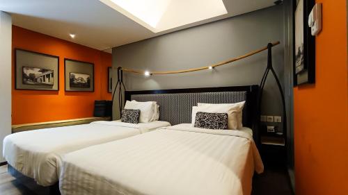 Habitación Doble Clásica - 2 camas del hotel Mercure Surabaya Grand Mirama. Foto 5
