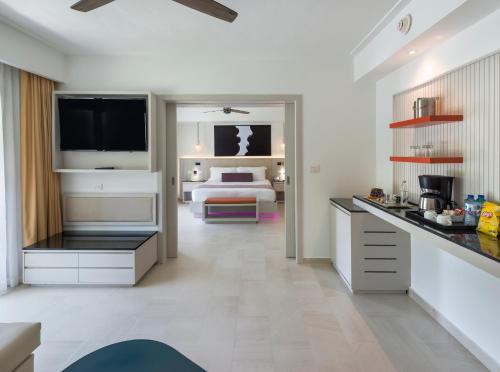Suite Presidencial Diamond Club de lujo de 1 dormitorio del hotel Royalton Chic Punta Cana, An Autograph Collection All-inclusive Resort and Casino – Adults Only. Foto 6