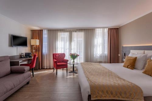 Habitación Deluxe con cama extragrande del hotel Avenue. Foto 2