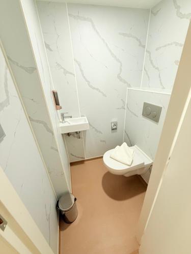 Habitación Familiar Superior del hotel Avenue. Foto 1