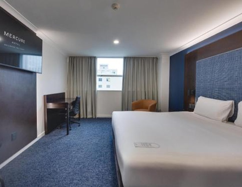 Habitación Superior con cama extragrande del hotel Mercure Wellington Abel Tasman. Foto 7
